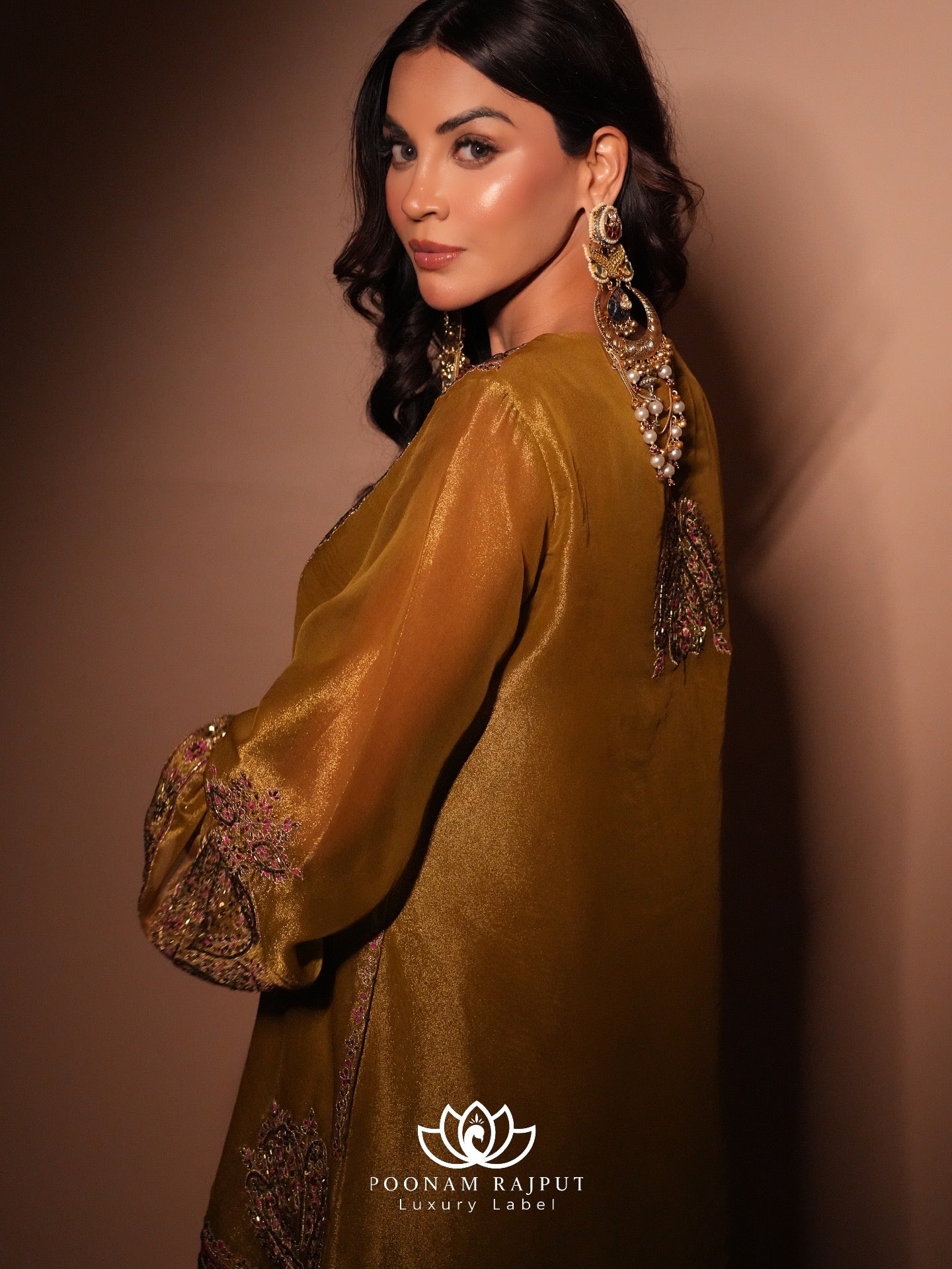 Heena Farshi Suit Set