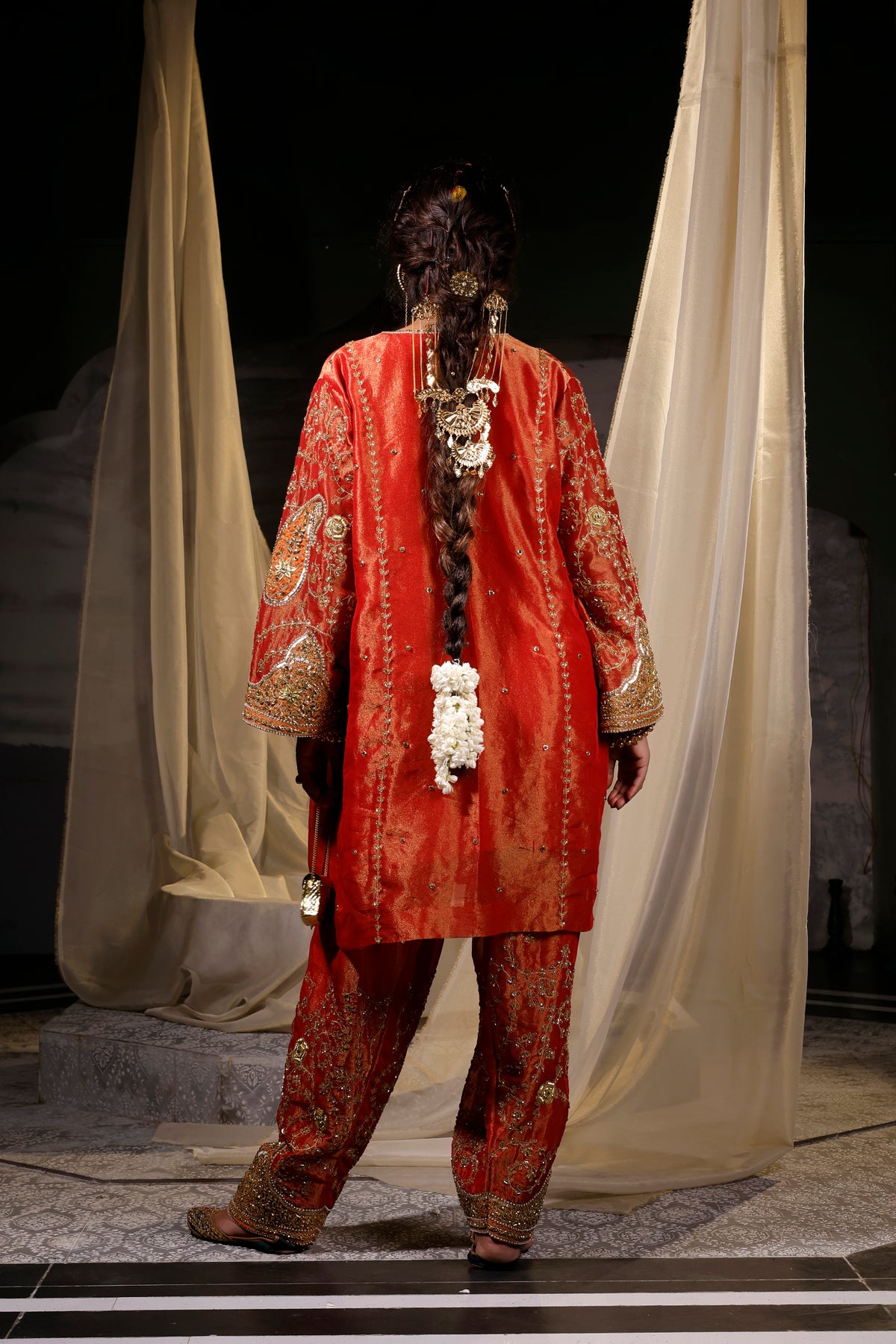 Dulhan Pure Glass Silk Ensemble