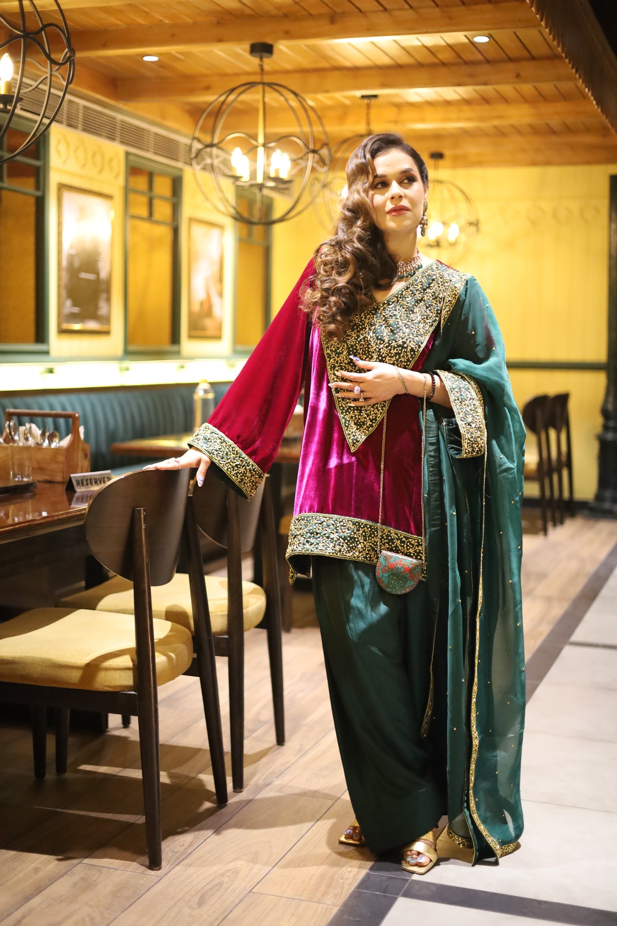 Makhmali Nazakat Suit